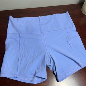 Athleta Salutation Stash Pocket II 5” short